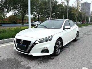 2023 Nissan Sylphy IV (B18) Рестайлинг, белый, 1540000 рублей, вид 1