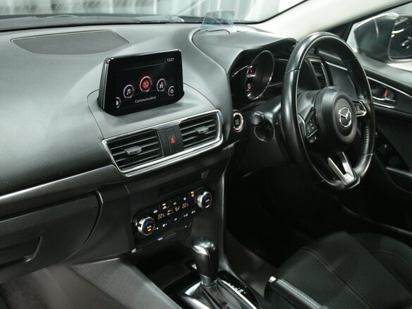 2019 Mazda Axela III Рестайлинг, чёрный, 1380000 рублей - вид 25