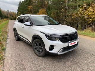 2023 Kia Seltos I Рестайлинг, белый, 2500000 рублей, вид 4