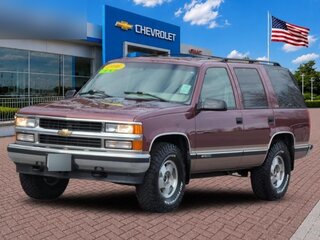 1996 Chevrolet Tahoe I, пурпурный, 3900000 рублей, вид 1