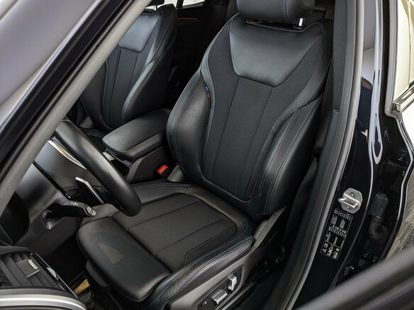 2018 BMW X3 30i xDrive III (G01), чёрный - вид 19