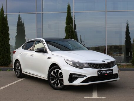 2019 Kia Optima IV Рестайлинг, белый, 1940000 рублей, вид 3