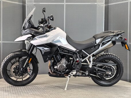 2022 Triumph Tiger 900, белый, 1099000 рублей, вид 5