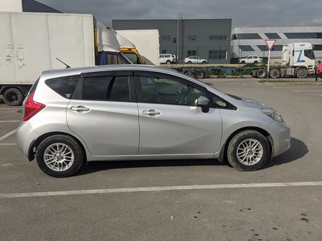 2015 Nissan Note II, серебристый, 833000 рублей, вид 4