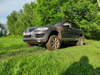 2007 Volkswagen Touareg I Рестайлинг, чёрный, 1399000 рублей, вид 3