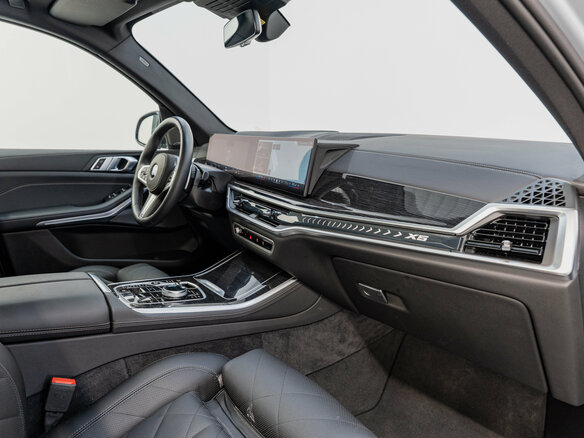 2025 BMW X5 40d IV (G05/G18) Рестайлинг, серый, 12990000 рублей - вид 13