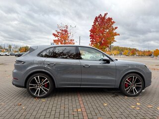 2024 Porsche Cayenne S III Рестайлинг, серый, 15000000 рублей, вид 5