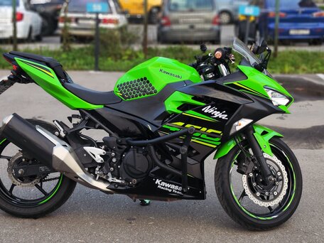 2019 Kawasaki Ninja 400, зелёный, 598000 рублей, вид 2