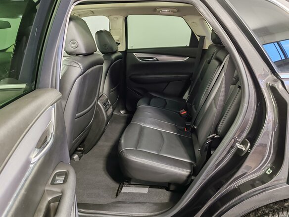 2017 Cadillac XT5 I, серый, 2219000 рублей - вид 15