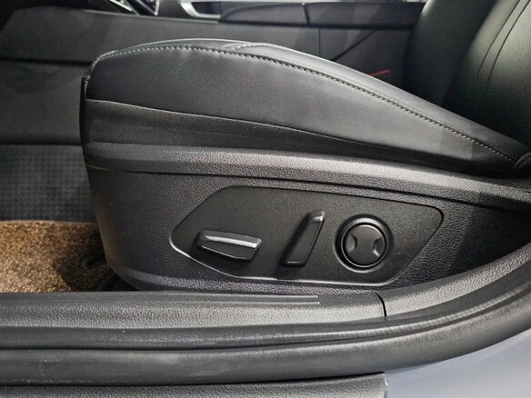 2024 Hyundai Sonata VIII (DN8) Рестайлинг, серебристый, 2210000 рублей - вид 17