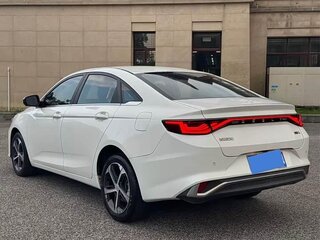 2023 Geely Emgrand L I, белый, 1111000 рублей, вид 4