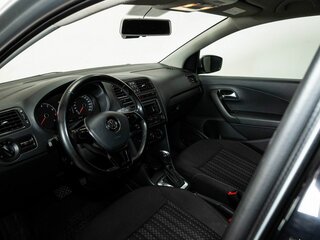 2017 Volkswagen Polo V Рестайлинг, серебристый, 1092000 рублей, вид 5