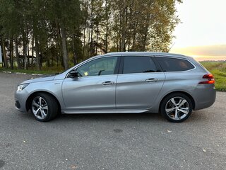 2020 Peugeot 308 II Рестайлинг, серый, 1370000 рублей, вид 4