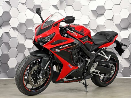 2023 Honda CBR 650R, красный, 999000 рублей, вид 2