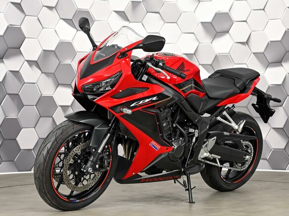 2023 Honda CBR 650R, красный, 999000 рублей - вид 1