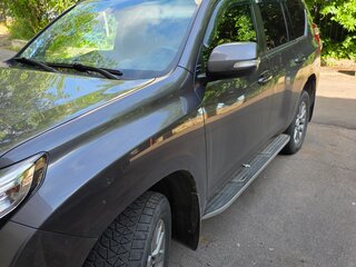 2016 Toyota Land Cruiser Prado 150 Series Рестайлинг 1, серый, 3900000 рублей, вид 3