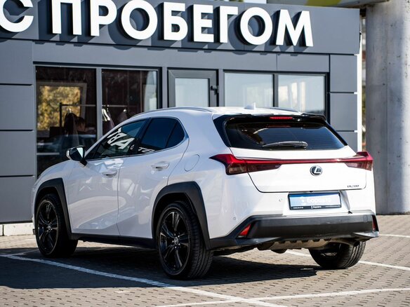 2020 Lexus UX 200 I, белый, 2700000 рублей - вид 5