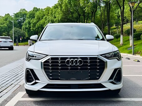 2022 Audi Q3 35 TFSI II (F3), белый, 2350000 рублей, вид 2