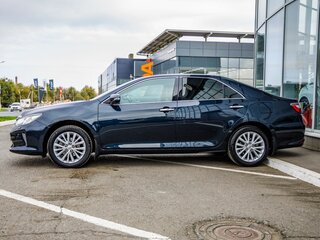 2015 Toyota Camry VII (XV50) Рестайлинг, чёрный, 2098000 рублей, вид 4
