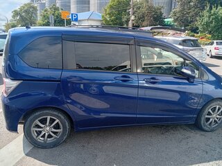 2014 Honda Freed I Рестайлинг 2, синий, 1350000 рублей, вид 2