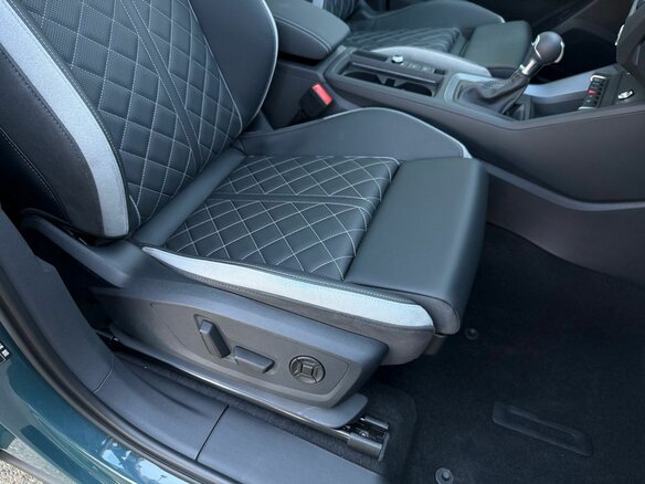 2026 Audi Q3 35 TFSI II (F3), зелёный, 3955000 рублей - вид 36