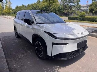 2026 Toyota bZ3X 58.3 kWh, белый, 2850000 рублей, вид 3