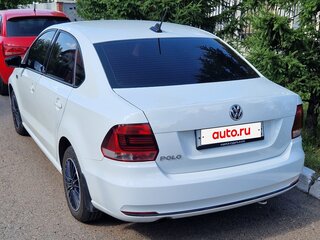 2018 Volkswagen Polo V Рестайлинг, белый, 950000 рублей, вид 4