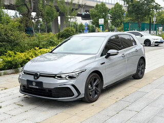 2022 Volkswagen Golf VIII, серый, 1850000 рублей, вид 1