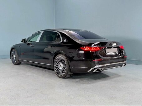 2026 Mercedes-Benz Maybach S-Класс 680 II (Z223) Рестайлинг, чёрный, вид 2