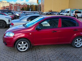 2008 Chevrolet Aveo I Рестайлинг, красный, 220000 рублей, вид 4
