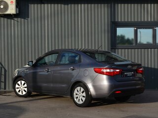 2013 Kia Rio 4-speed III, серый, 799999 рублей, вид 4
