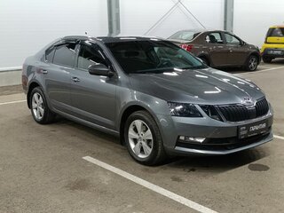 2018 Skoda Octavia III (A7) Рестайлинг, серый, 1670000 рублей, вид 3