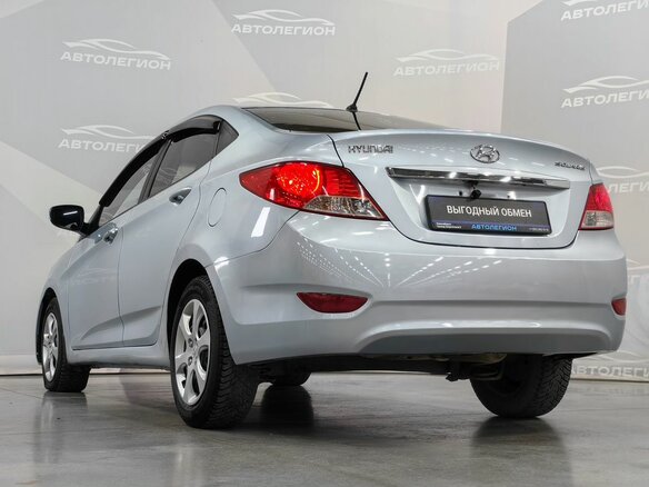 2011 Hyundai Solaris I, голубой, 650000 рублей - вид 21