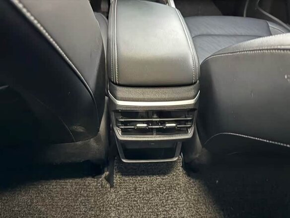 2022 Geely Emgrand II, белый - вид 12
