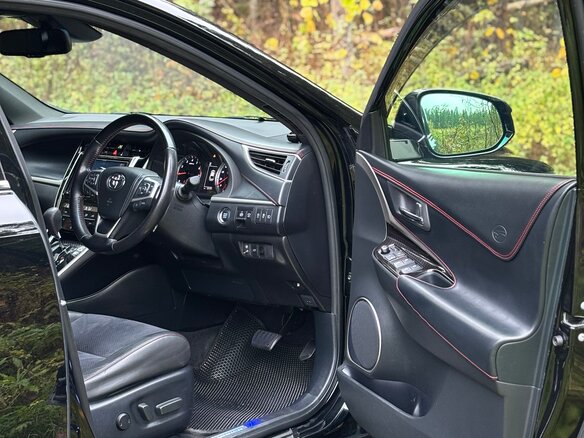 2017 Toyota Harrier III (XU60) Рестайлинг, чёрный, 2980000 рублей - вид 15