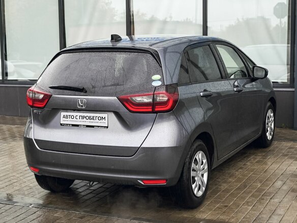 2021 Honda Fit IV, серый, 1275000 рублей - вид 4