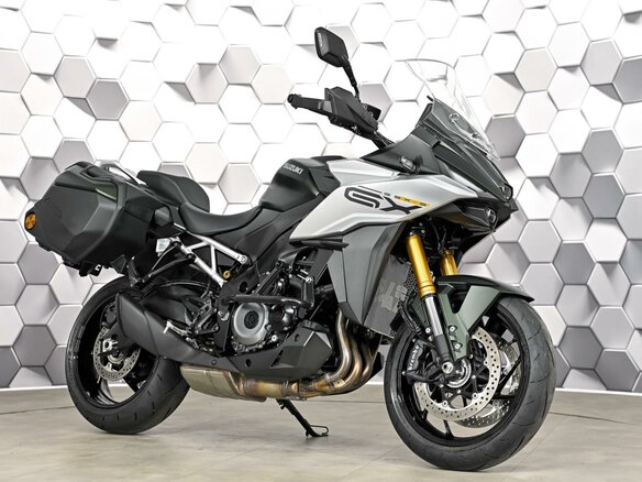 2026 Suzuki GSX-S 1000GX, зелёный