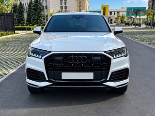 2019 Audi Q7 45 TDI II (4M) Рестайлинг, белый, 7400000 рублей, вид 4