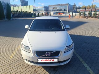 2011 Volvo S40 II Рестайлинг, белый, 850000 рублей, вид 4