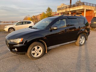2011 Mitsubishi Outlander II Рестайлинг, чёрный, 1470000 рублей, вид 2