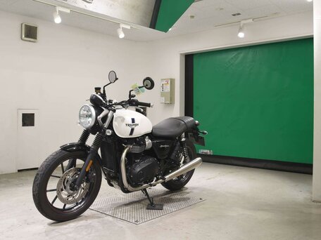 2019 Triumph Street Twin, белый, 757000 рублей, вид 4