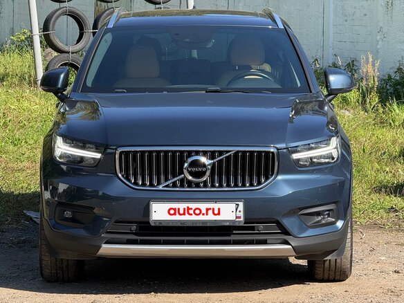 2021 Volvo XC40 I, синий - вид 1