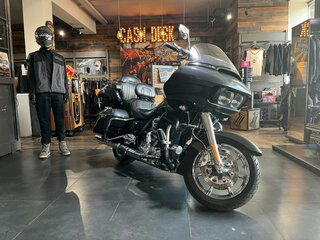 2015 Harley-Davidson CVO Road Glide Limited, серый, 1700000 рублей, вид 3