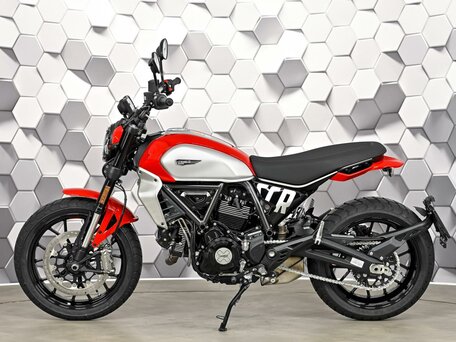 2025 Ducati Scrambler 800, красный, 1177000 рублей, вид 4