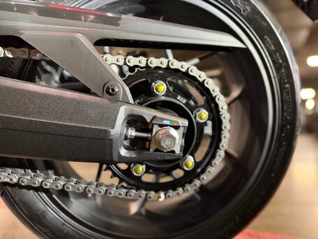 2025 Honda CBR 650R, красный, 1299999 рублей, вид 5