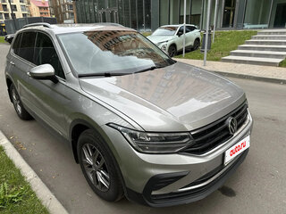2021 Volkswagen Tiguan II Рестайлинг, серый, 2890000 рублей, вид 1