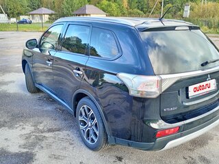 2014 Mitsubishi Outlander III Рестайлинг, чёрный, 1780000 рублей, вид 3