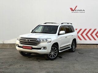 2016 Toyota Land Cruiser 200 Series Рестайлинг 2, белый, 5890000 рублей, вид 1
