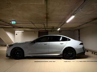 2024 BMW M5 VII (G90), серый, 18990000 рублей, вид 4