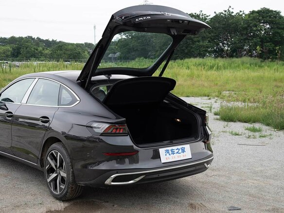 2026 Volkswagen Lamando L II, серый, 2120000 рублей - вид 18